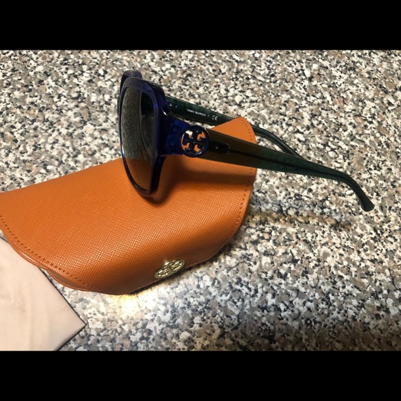 Stunning Tory Burch exclusive sunglasses - Picture 2 of 4